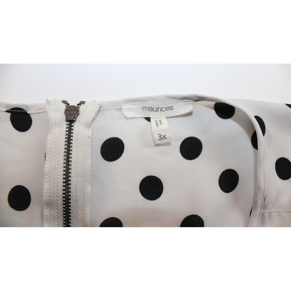 Maurices Womens 3X Polka Dot Blouse White Black Short Sleeve Back Zip Top - Picture 2 of 7